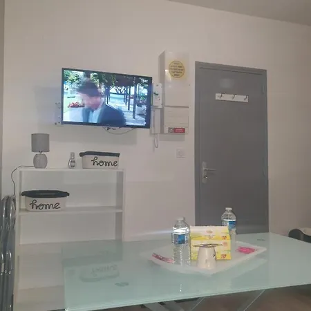 게스트하우스 Meuble Au Rdc , Proche