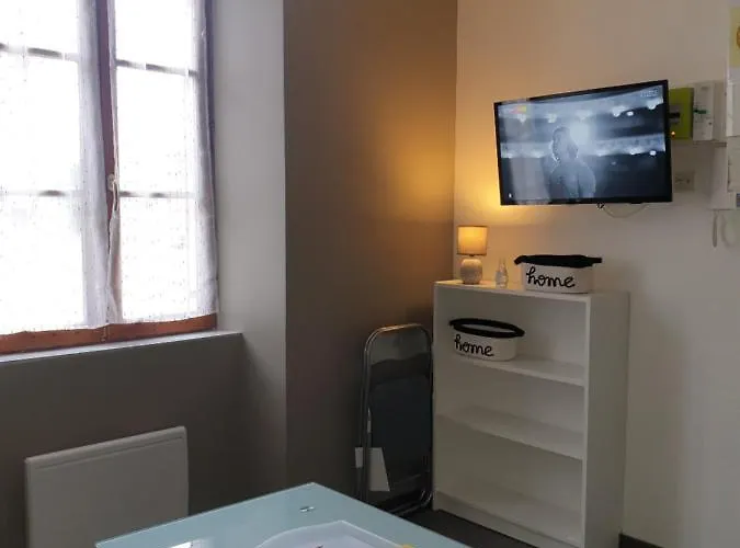 Πανσιόν Meuble Au Rdc , Proche