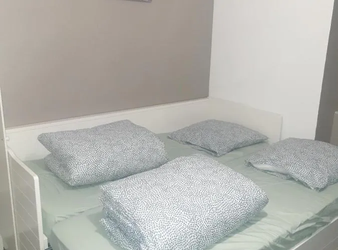 Meuble Au Rdc , Proche Πανσιόν Εξ Λε Μπαν
