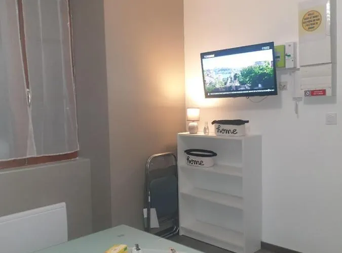Meuble Au Rdc , Proche Πανσιόν Εξ Λε Μπαν