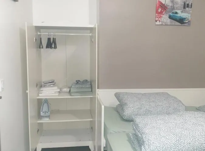 Πανσιόν Meuble Au Rdc , Proche Εξ Λε Μπαν