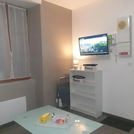 Meuble Au Rdc , Proche Guest house Aix-les-Bains